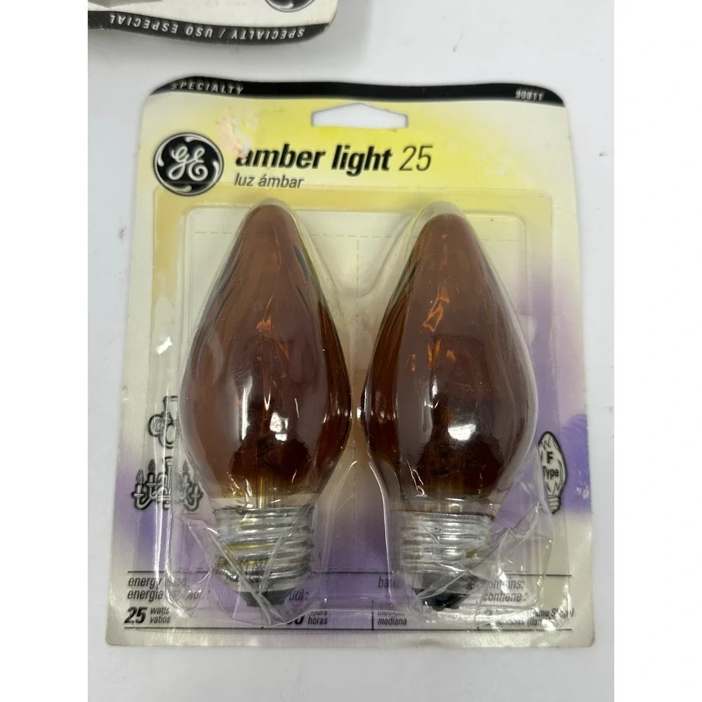 4 Vintage GE Flair Amber Light Bulb Chandelight 25 Watt Flame Antique Fixtures